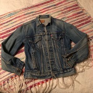 Vintage Levi’s 80’s Trucker Denim Jacket 33R